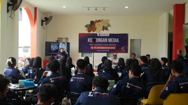 Foto Kunjungan Media LPM Lensa Poliban